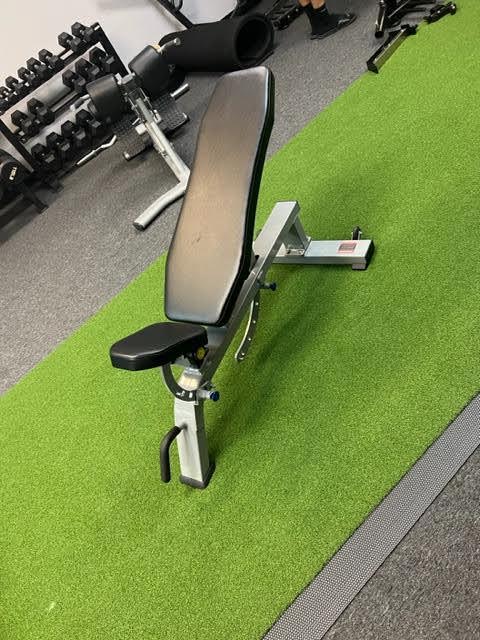 Flow-Adjustable-Bench-2.jpg Flow-Adjustable-Bench-2.jpg