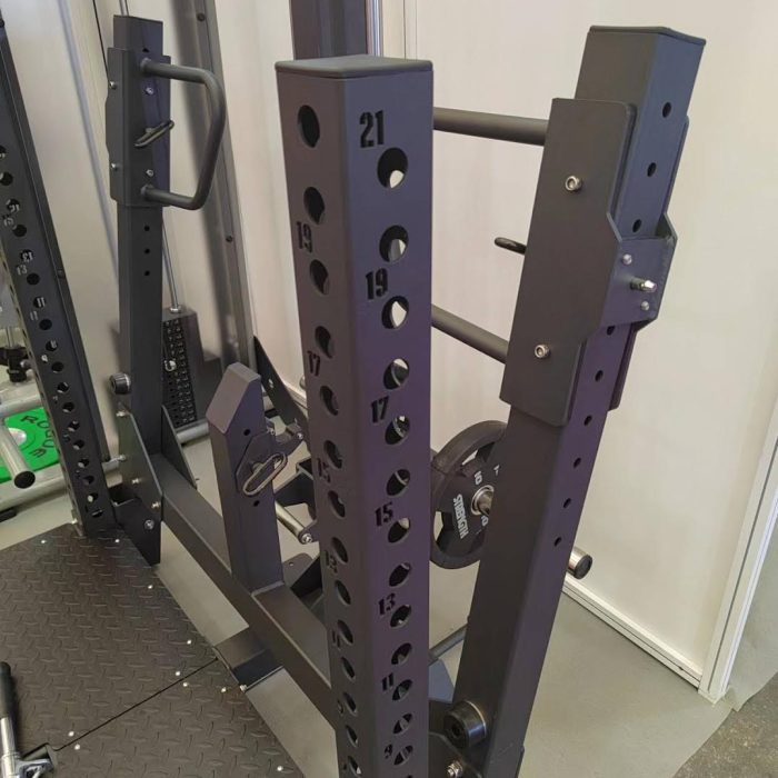Flow-Belt-Squat-2.jpg
