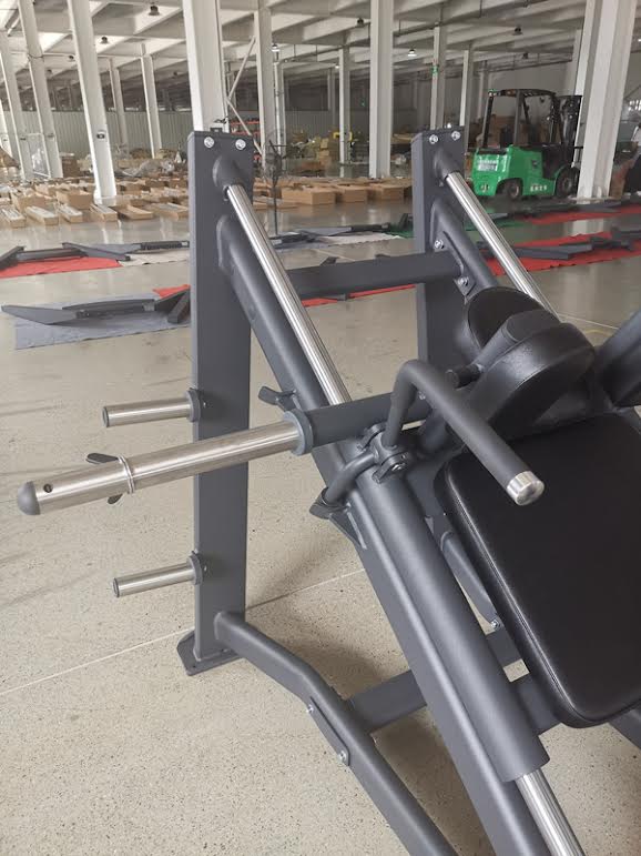 Flow-Fitness-Hack-Squat-2.jpeg Flow-Fitness-Hack-Squat-2.jpeg