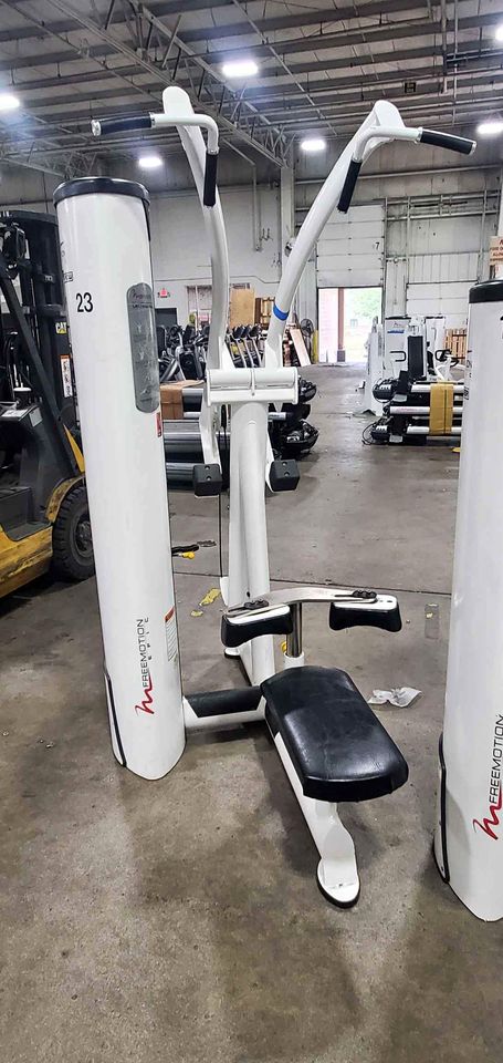 lat-pulldown-1.jpg lat-pulldown-1.jpg